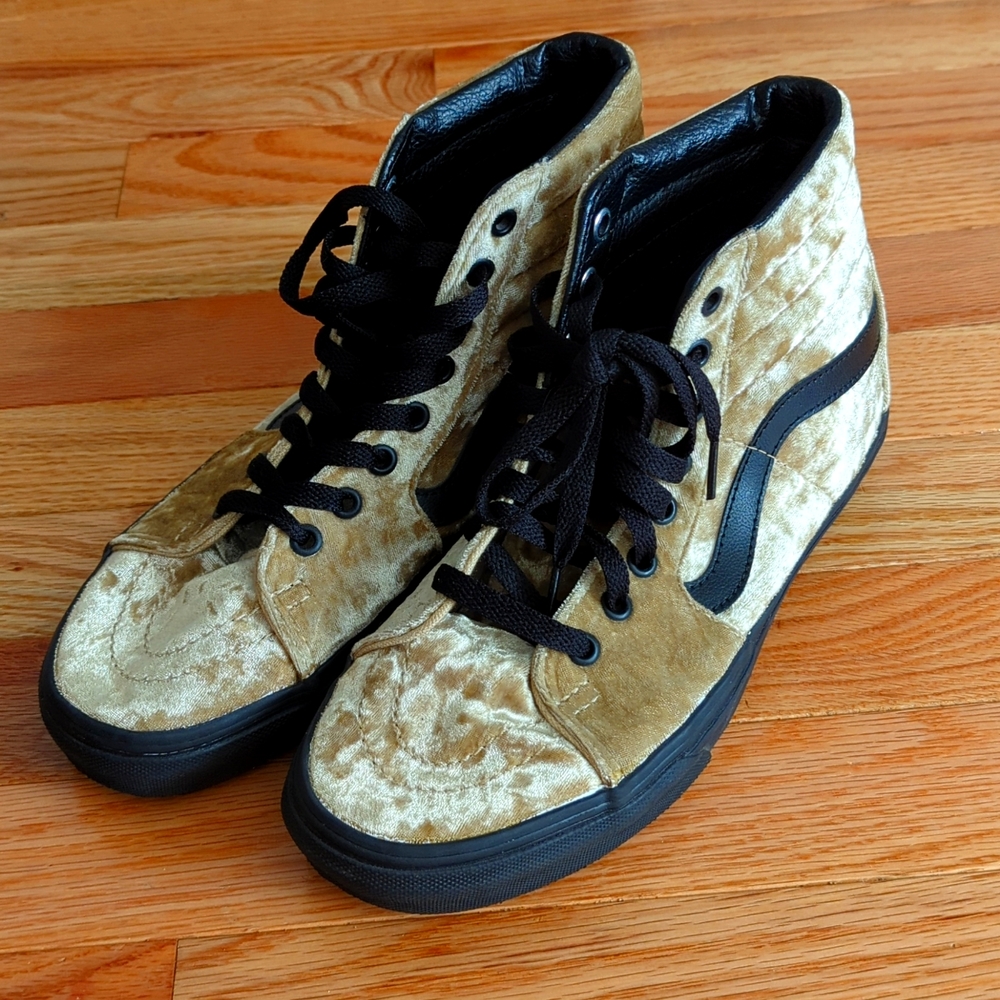 Women's vans Sk8 Hi sneakers, Size 8